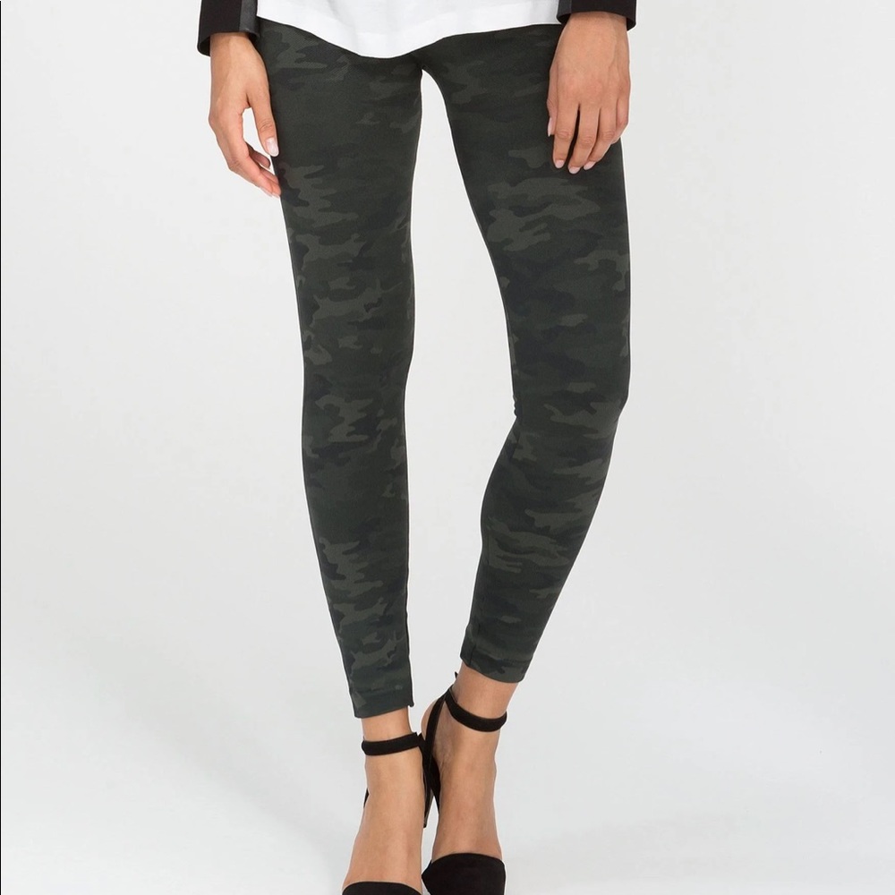 SPANX Black Cam Leggings - Size M